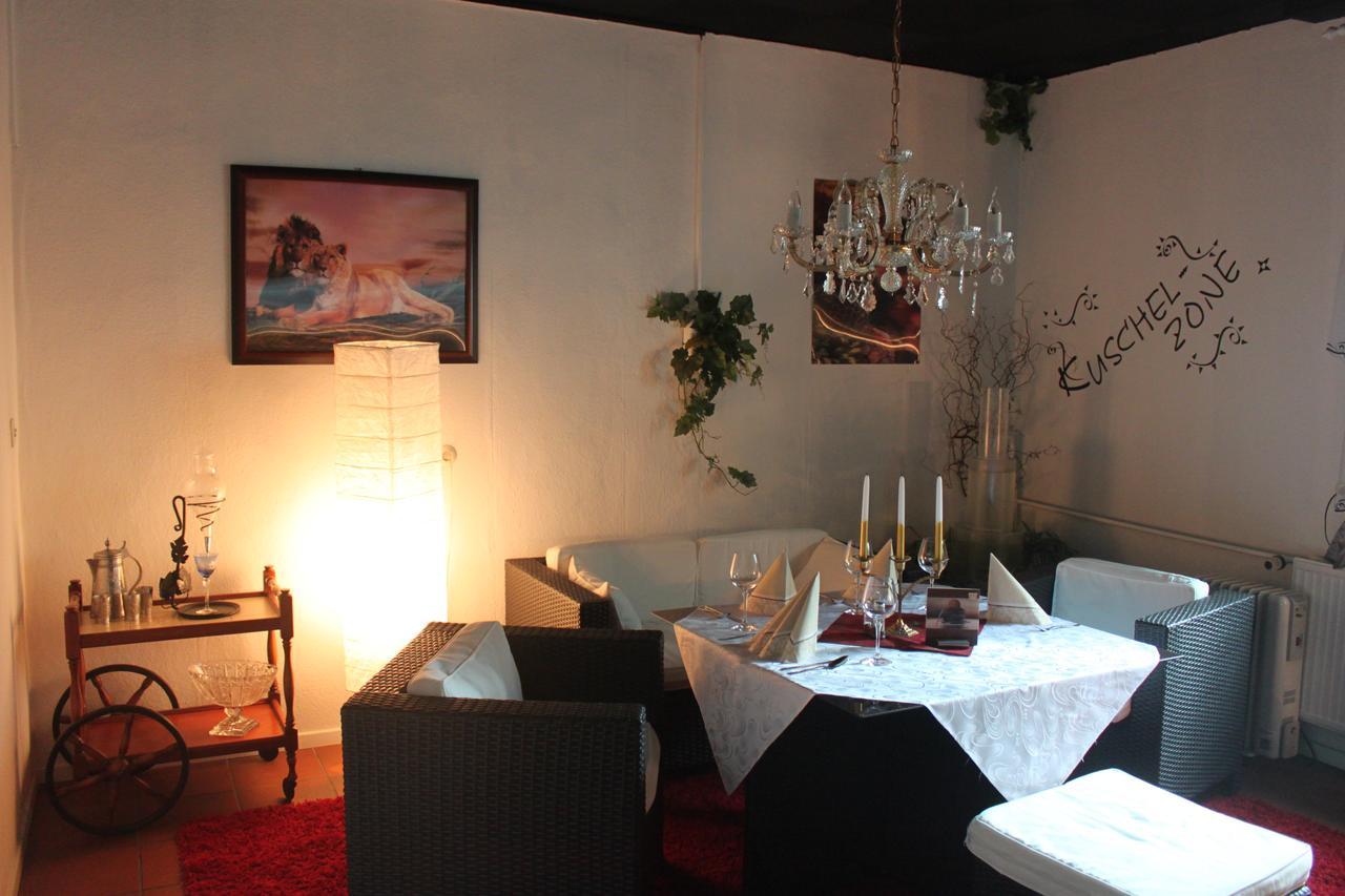 Pension Und Restaurant Die Burg Ehrenfriedersdorf Exteriör bild