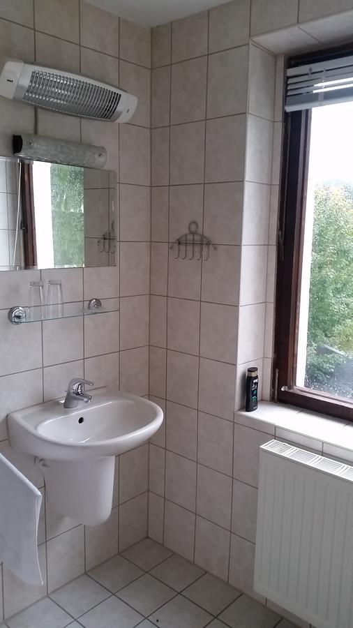 Pension Und Restaurant Die Burg Ehrenfriedersdorf Exteriör bild