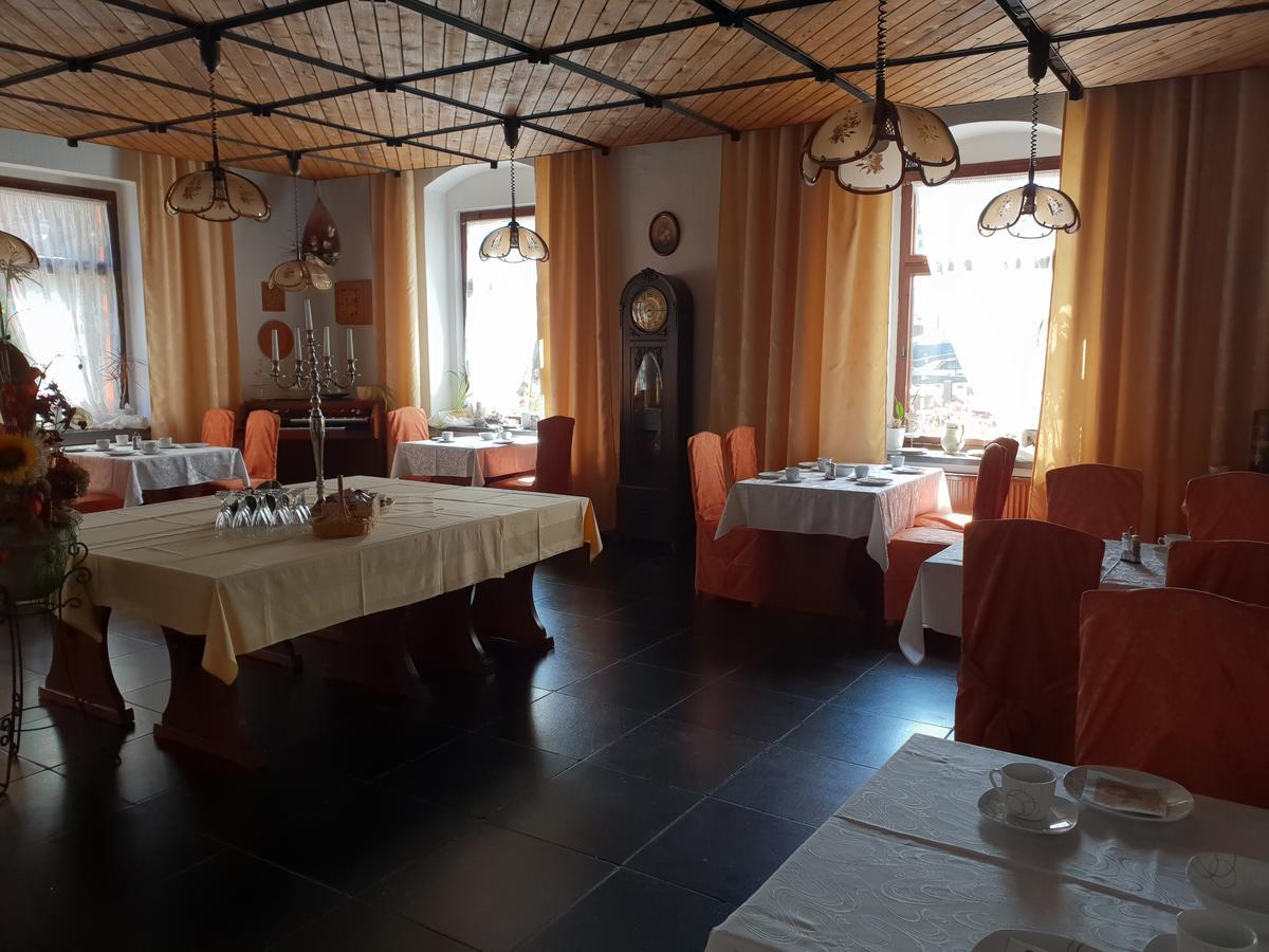 Pension Und Restaurant Die Burg Ehrenfriedersdorf Exteriör bild